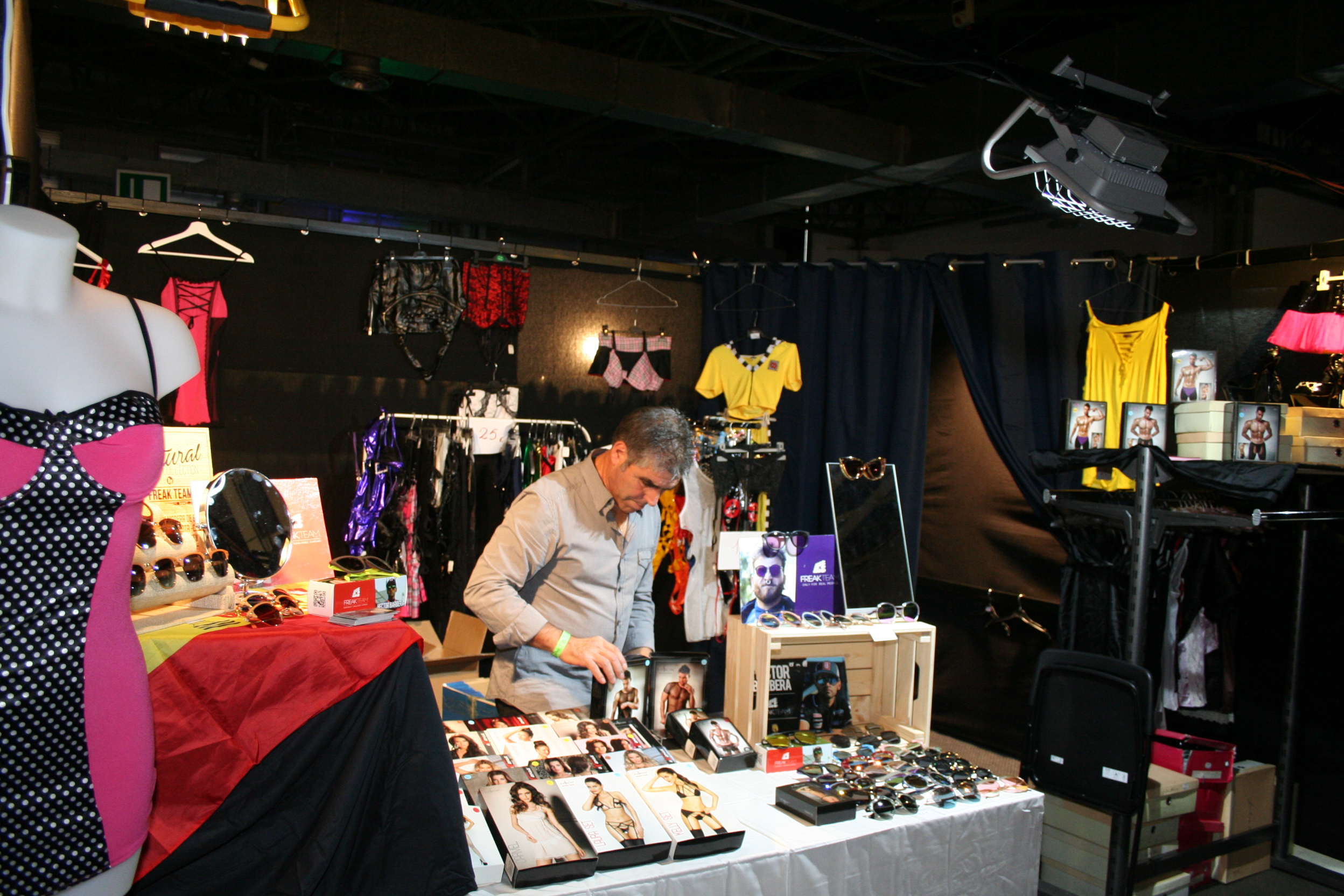 Souvenir 36 du Salon Éros